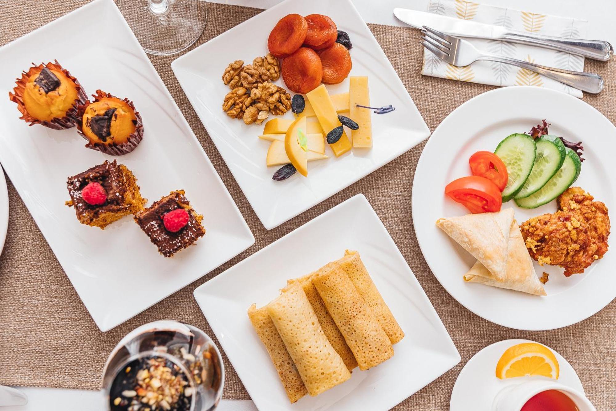 Grand Fergana Hotel Ngoại thất bức ảnh