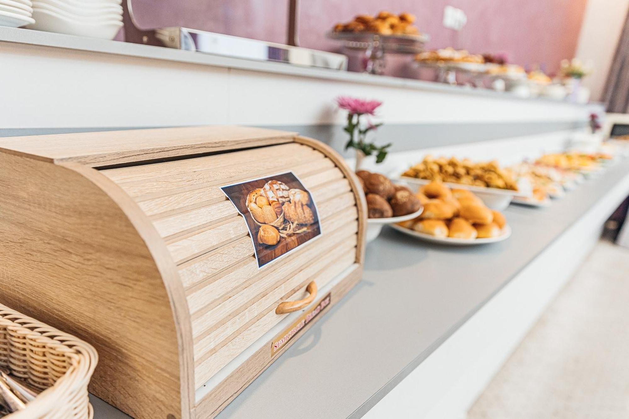 Grand Fergana Hotel Ngoại thất bức ảnh