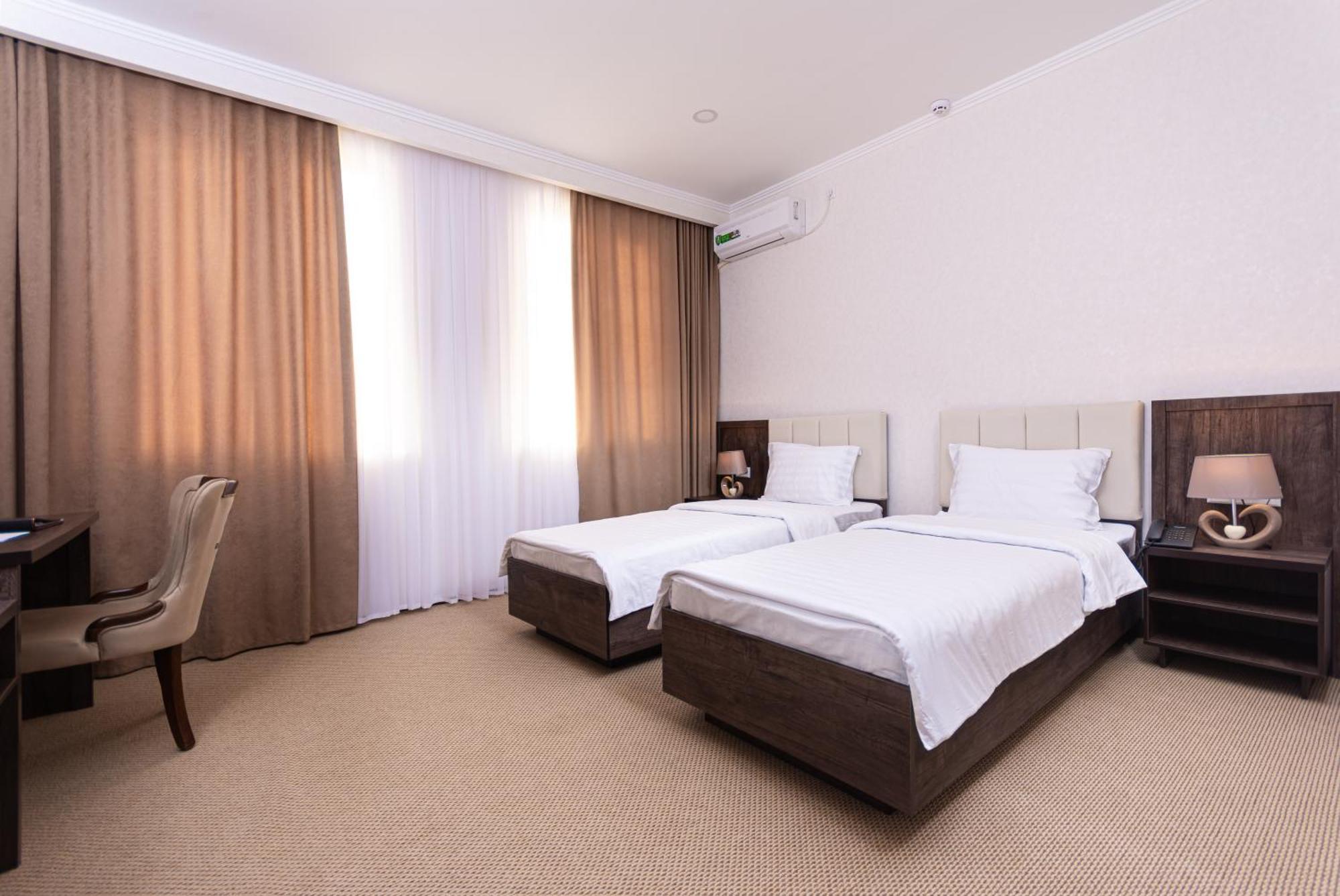 Grand Fergana Hotel Ngoại thất bức ảnh